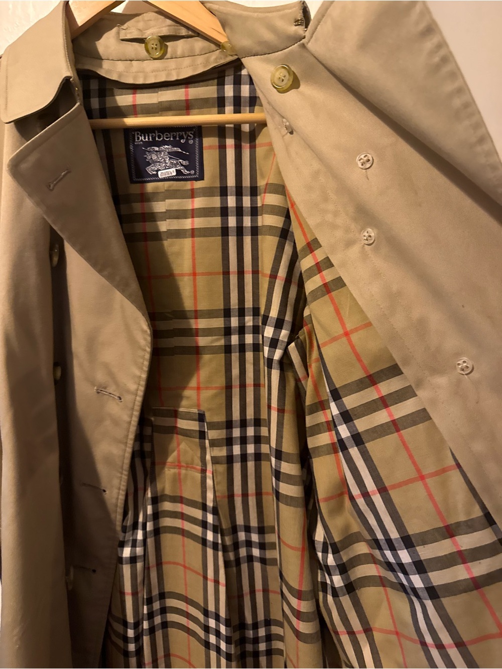 Burberry Beige Trench Coat with Classic Check Lining - Picture 10 of 12